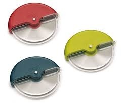 Joseph joseph Pizza snijder SCOOT in 3 uitvoeringen