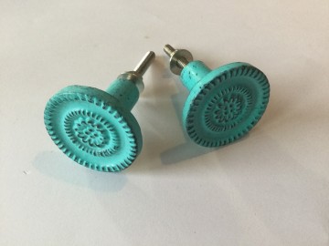 Kastknopje metaal aqua vintage