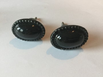 Kastknopje porselein oval black
