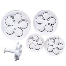 set/4 uitsteekvormen rozen en bloemen